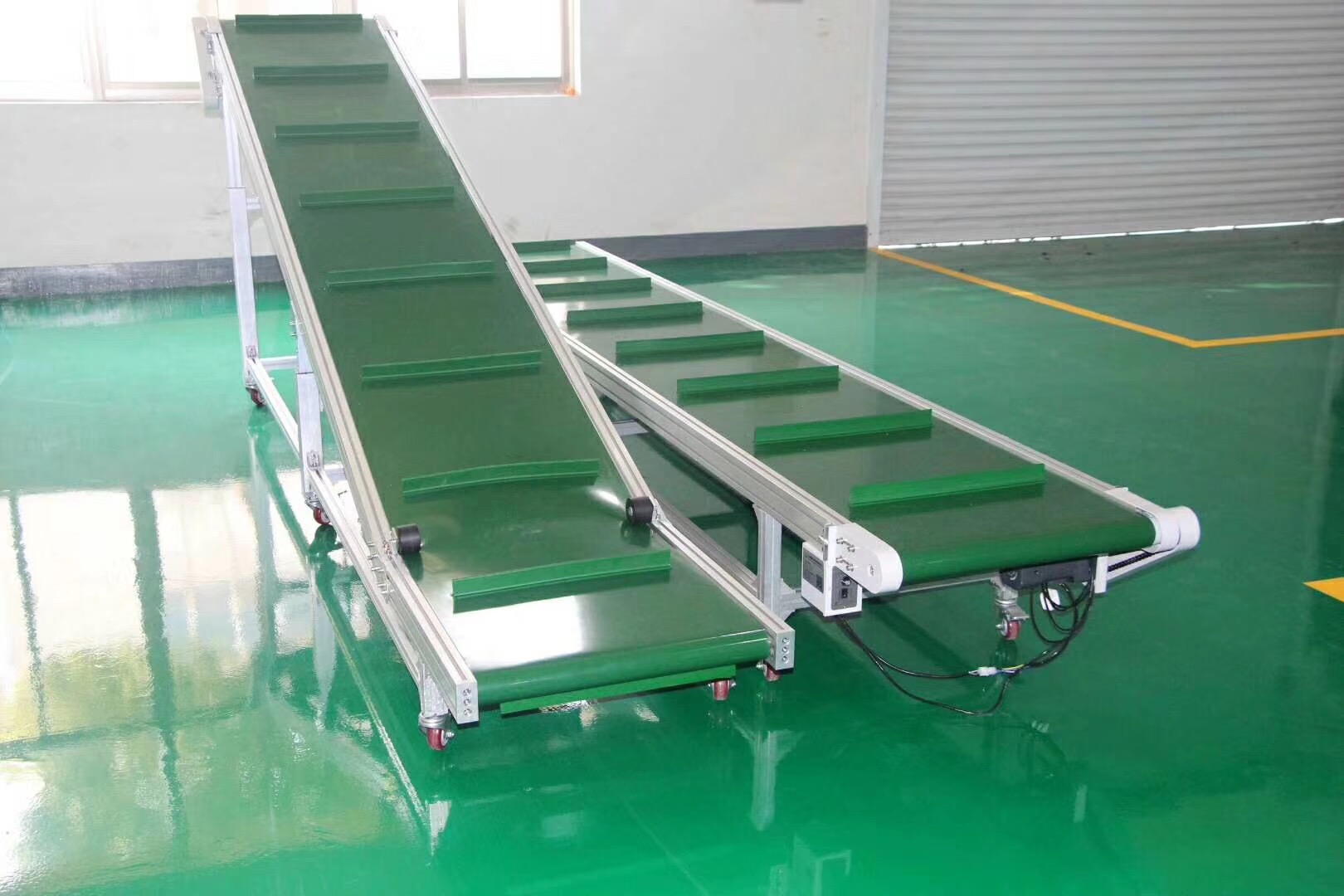 輸送機4